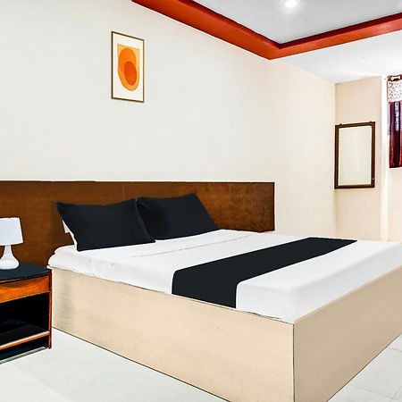 Hotel O Royal Lodge Koregaon Eksteriør billede
